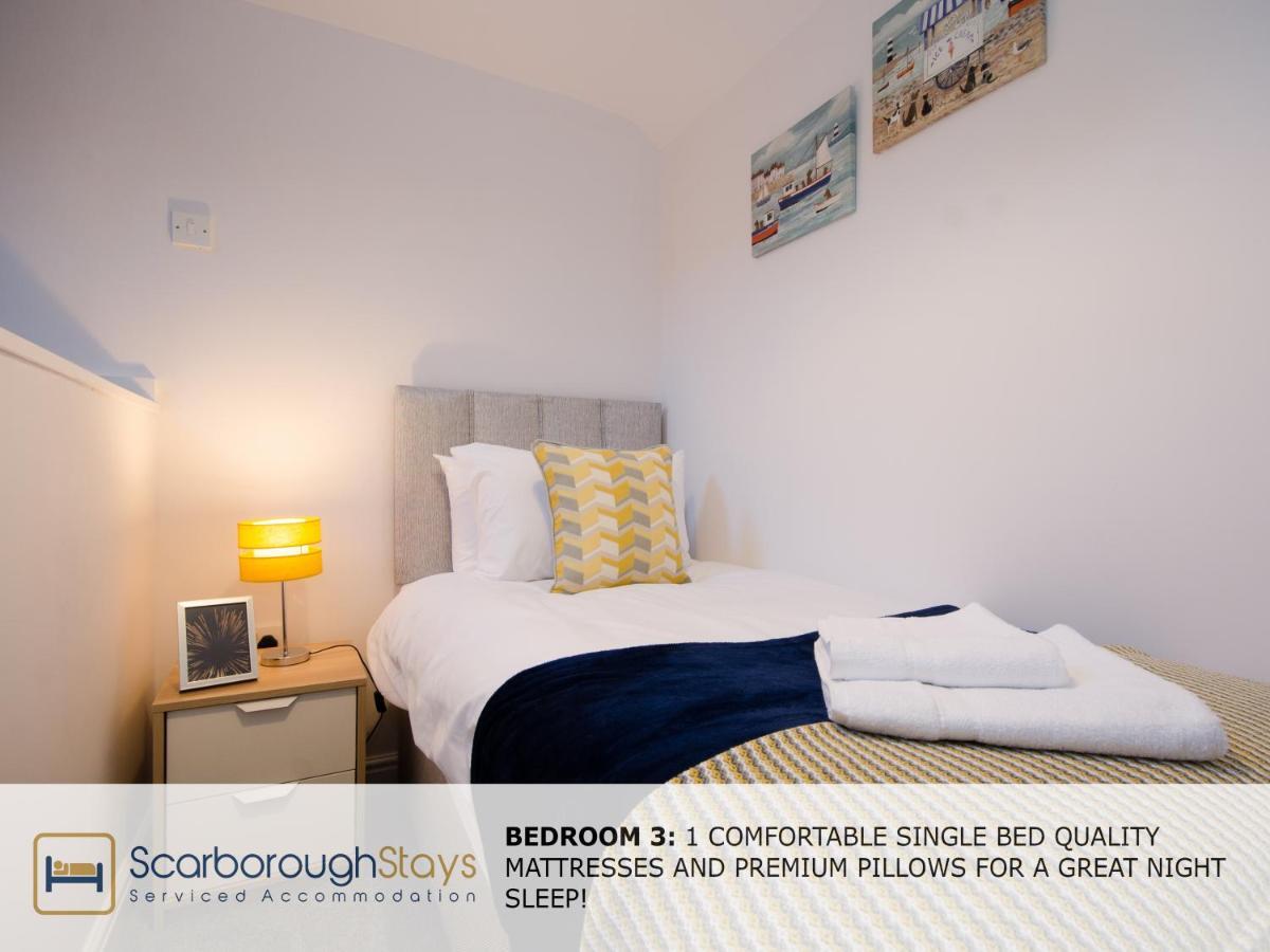 Hibernia Place, 3 Bedroom Townhouse With Patio & Seating Area - Free Parking Scarborough Exterior photo